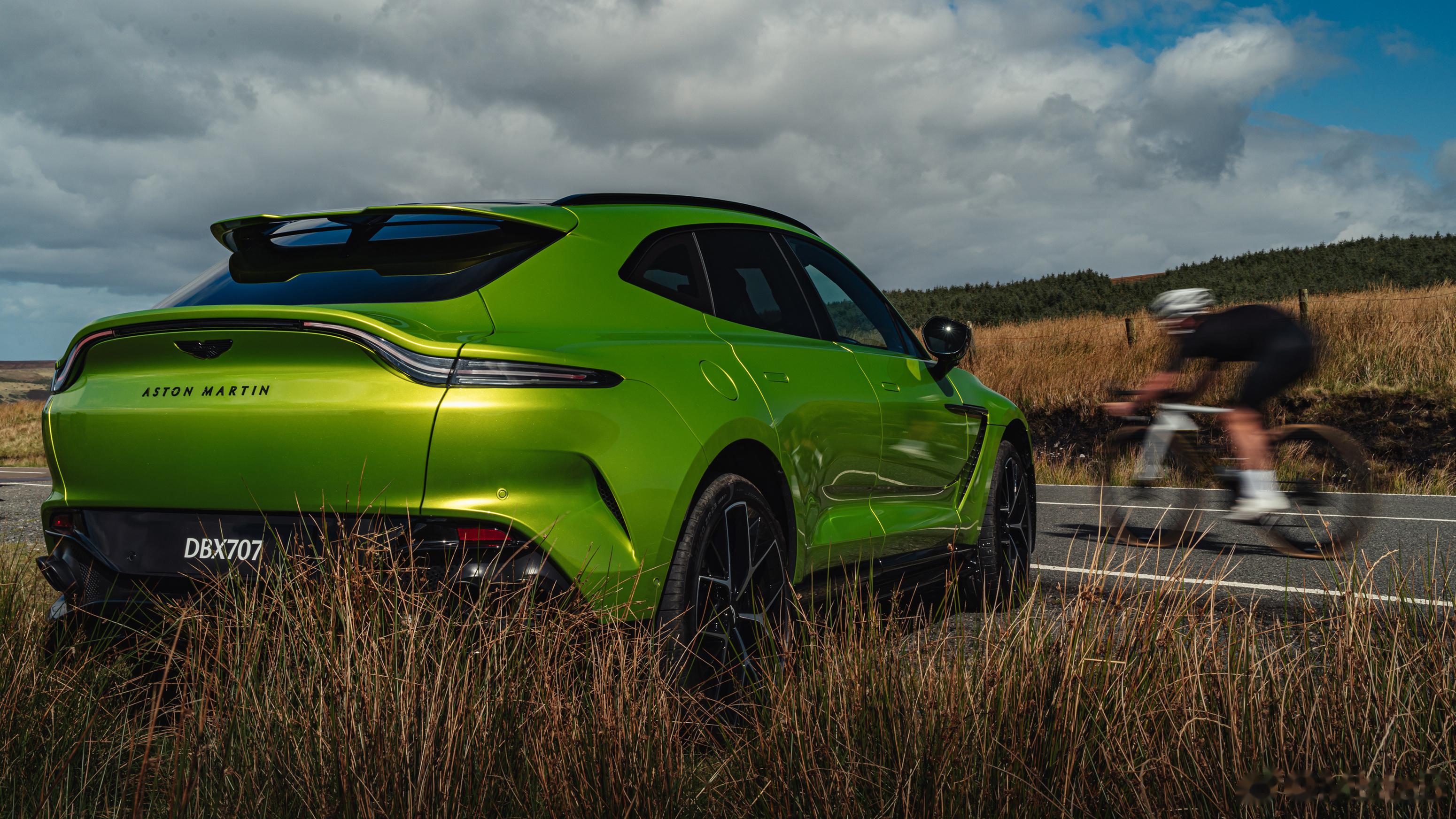 爱游戏-阿斯顿马丁力克梅赛德斯，汉密尔顿状态火热