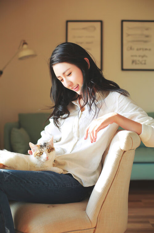 胜利公式，当梅赛德斯力克红牛铁幕，拉塞尔的高光瞬间如何改写F1叙事