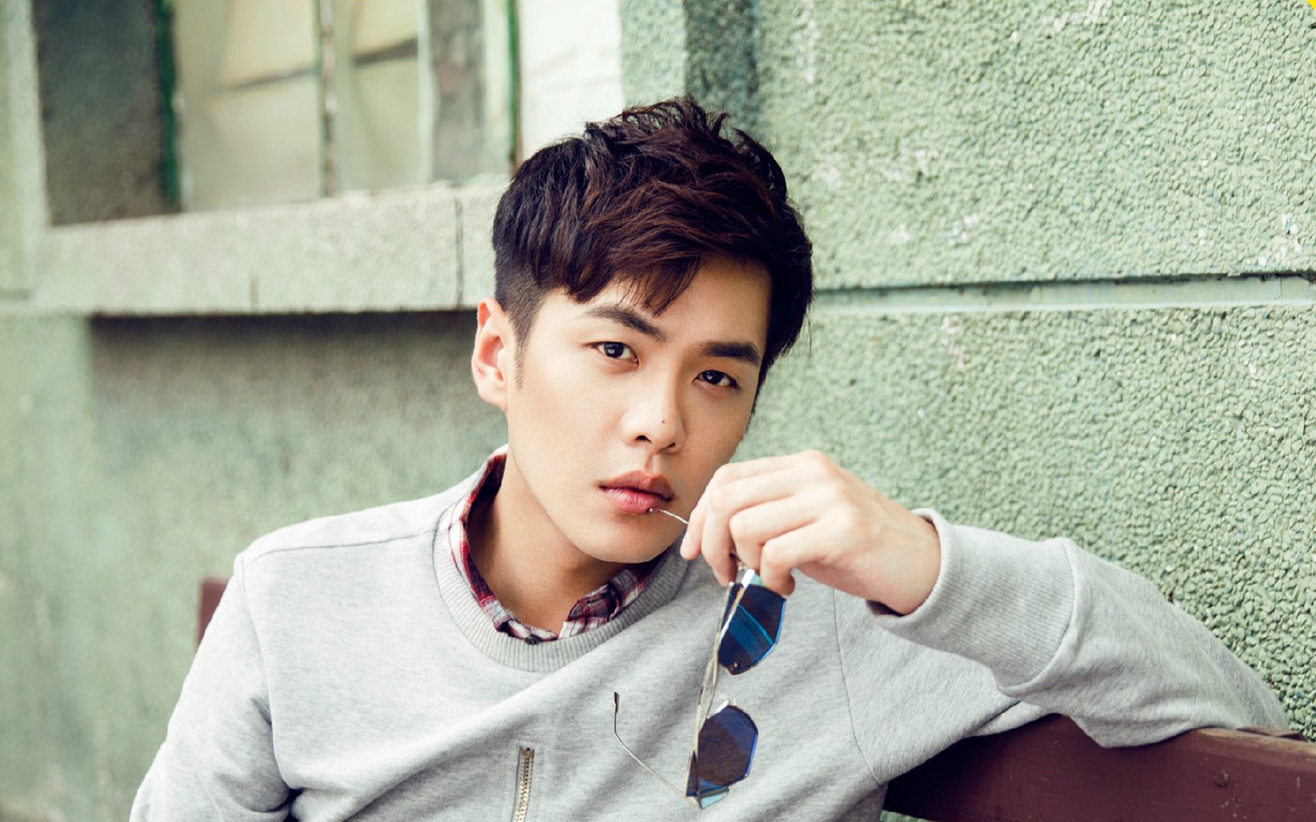 爱游戏tv-爱尔兰绿衫军强势击溃全黑队，新星恩佐连续得分锁定胜局