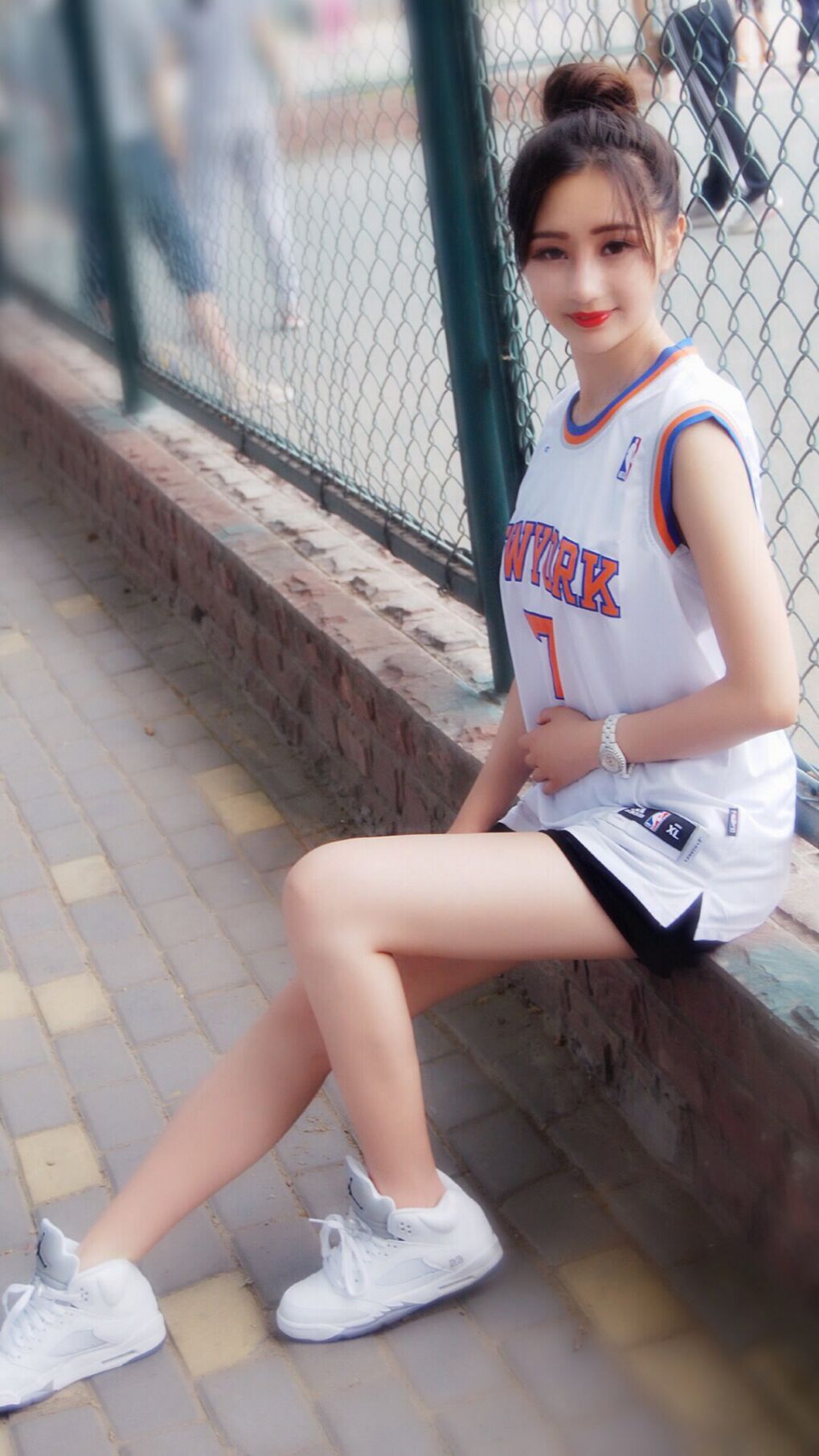 爱游戏入口-城市动脉上的巨星独白，在瞬息之间，霍勒迪定义F1街道赛的永恒