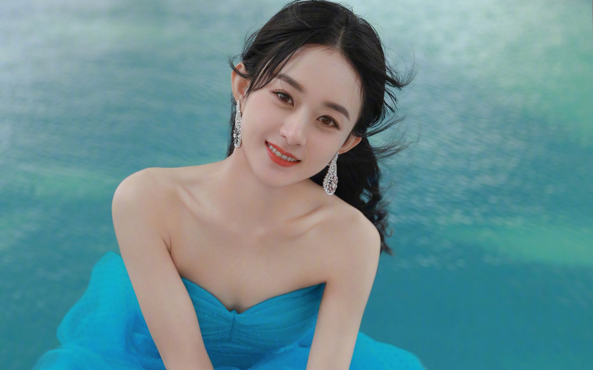 爱游戏官方-从边翼到核爆点，解码阿什拉夫欧冠之夜如何用数据重新定义唯一性